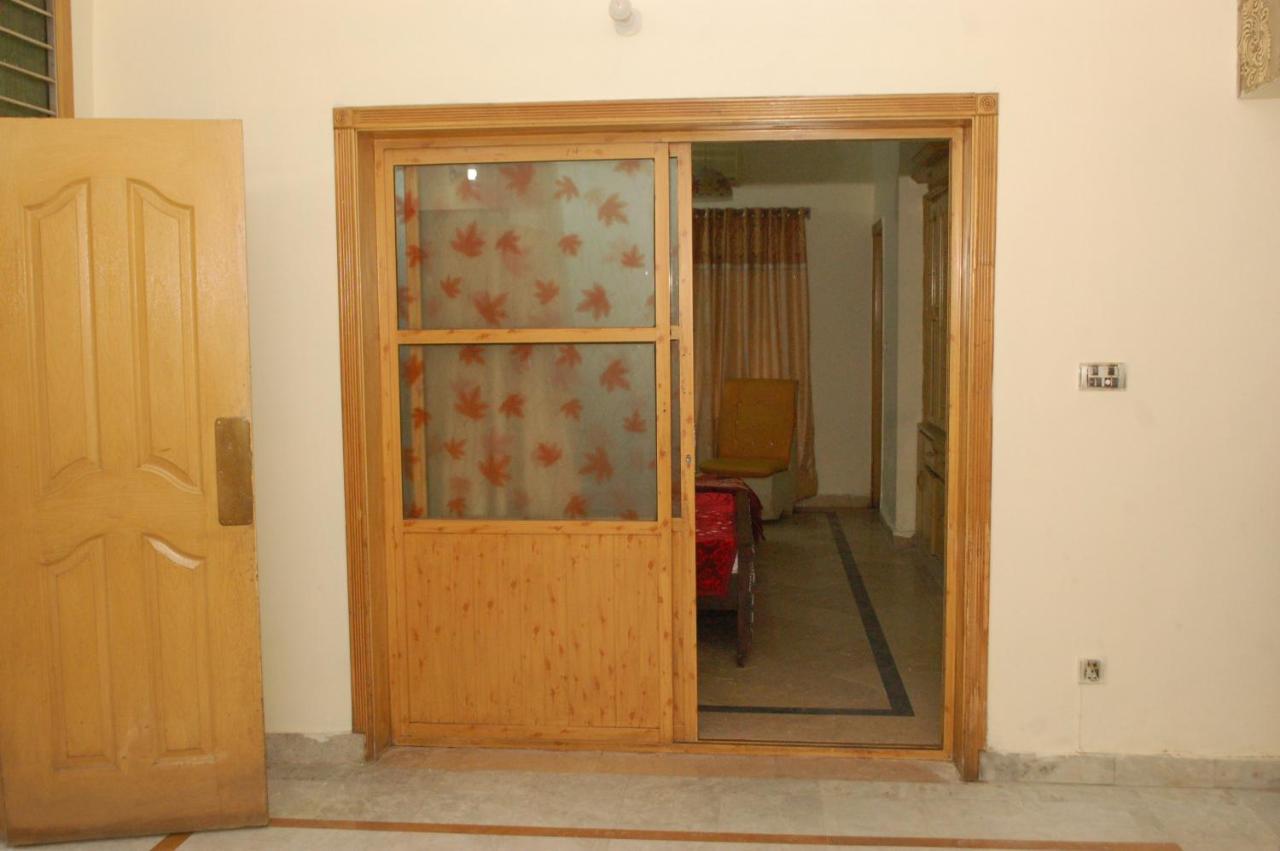 Khyber Inn Islamabad Luaran gambar
