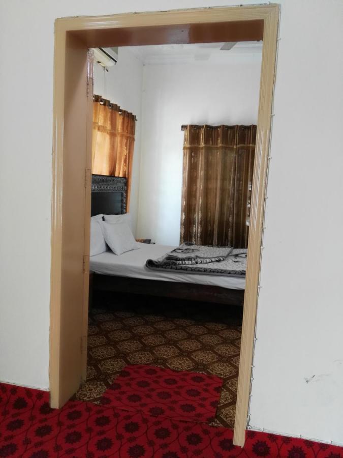 Khyber Inn Islamabad Luaran gambar